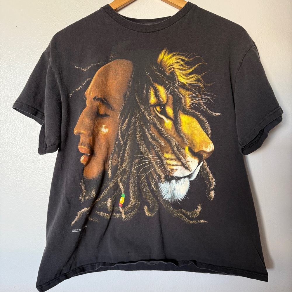 Zion Rootswear Bob Marley lion Graphic shirt